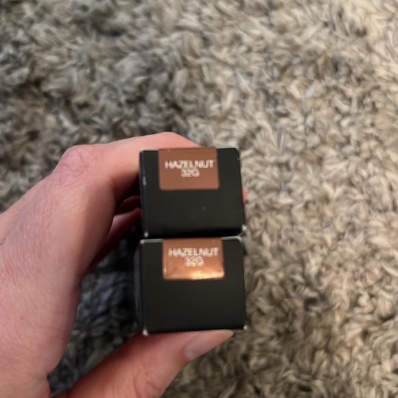 2x Huda Beauty Concealer Hazelnut - Picture 5 of 5